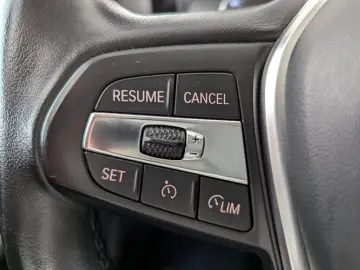 318d Mild Hybrid Advantage LED+NAVI+PDC+SHZ+TEMP