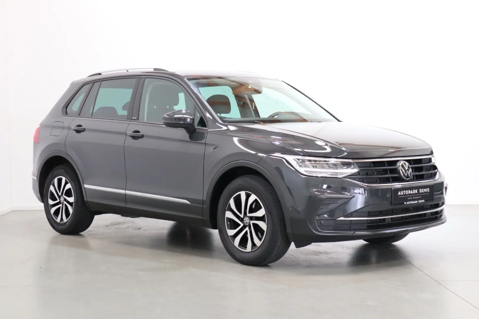 VOLKSWAGEN Tiguan 2.0 DSG/HUD-LED-SIDE-ACC-LEASING