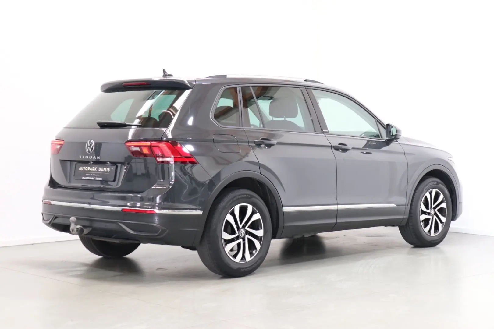 VOLKSWAGEN Tiguan 2.0 DSG/HUD-LED-SIDE-ACC-LEASING