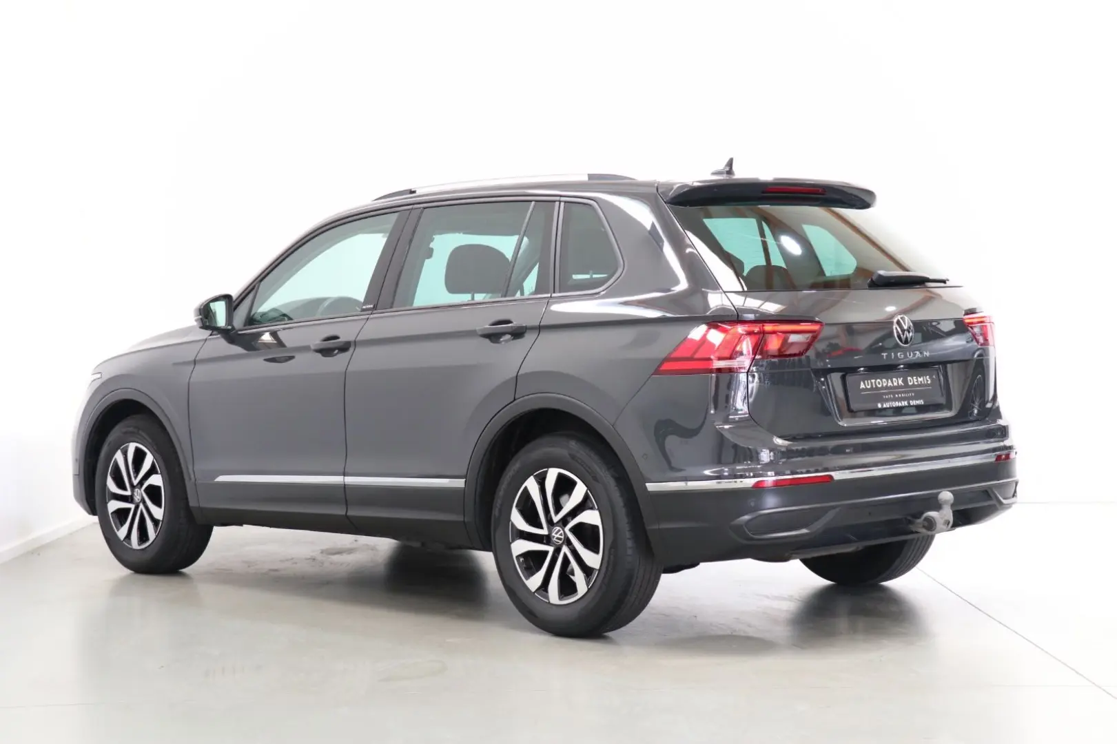 VOLKSWAGEN Tiguan 2.0 DSG/HUD-LED-SIDE-ACC-LEASING