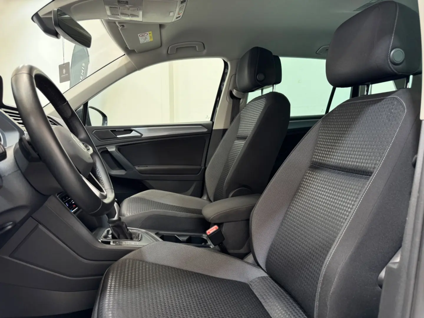 VOLKSWAGEN Tiguan 2.0 DSG/HUD-LED-SIDE-ACC-LEASING