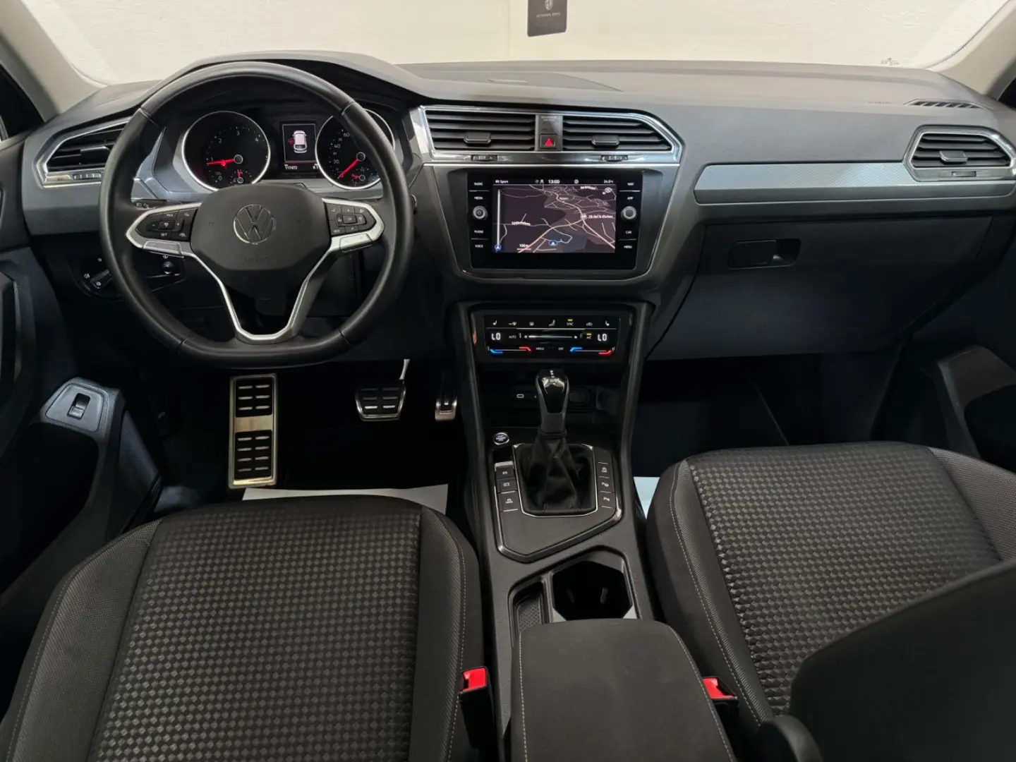 VOLKSWAGEN Tiguan 2.0 DSG/HUD-LED-SIDE-ACC-LEASING