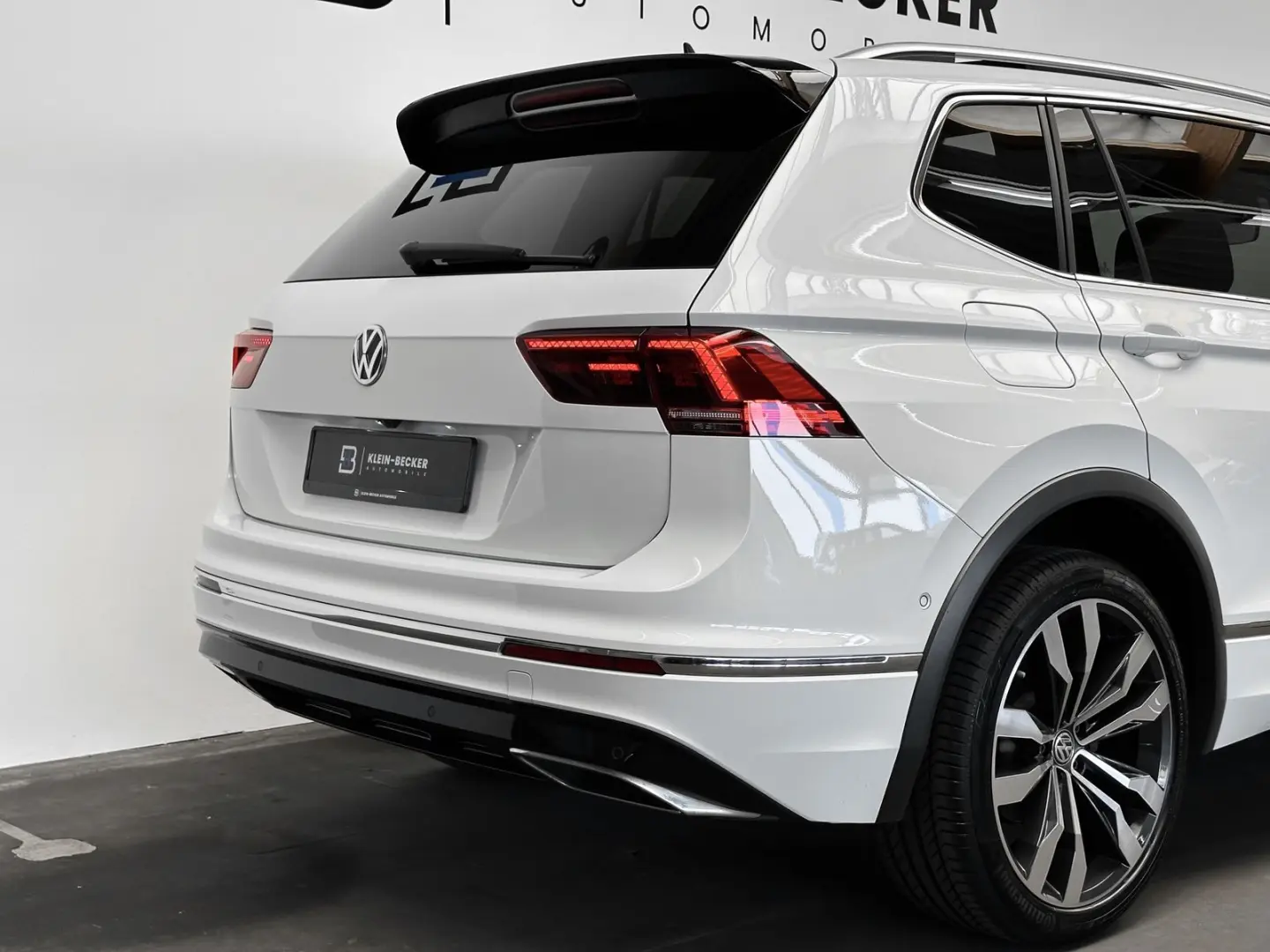 VOLKSWAGEN Tiguan Allspace 4M 3x R-Line*Pano*Virtual*360°