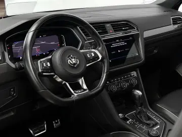 VOLKSWAGEN Tiguan Allspace 4M 3x R-Line *Pano*Virtual*Leder