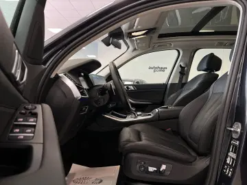 BMW X5 xD40d/Panor/LEDer/KomfortStz/Park+DrivProf