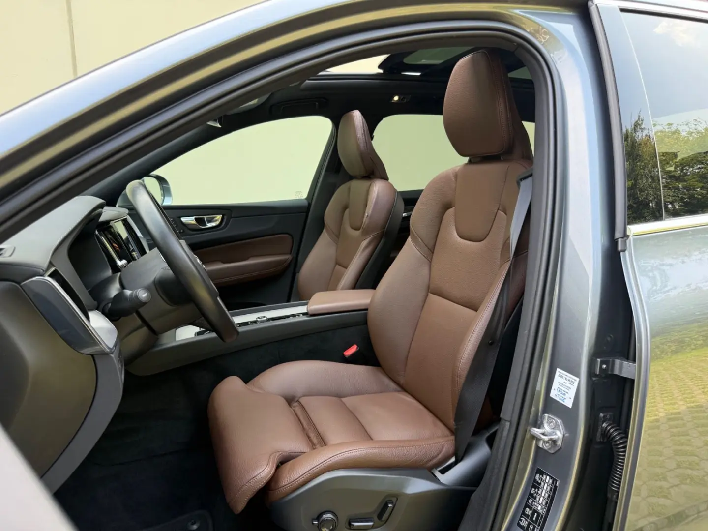 VOLVO XC60 B4 AWD Inscription Pano Head-Up 360°LEASING