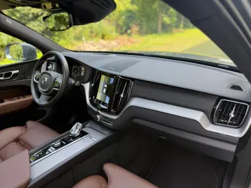 VOLVO XC60 B4 AWD Inscription Pano Head-Up 360°LEASING