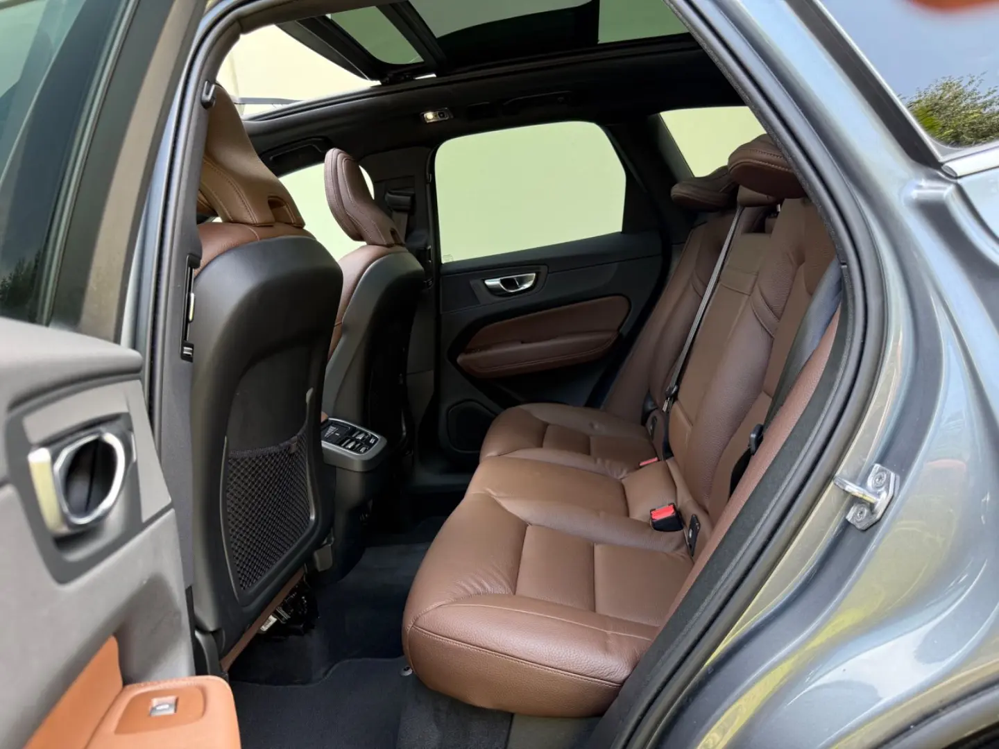 VOLVO XC60 B4 AWD Inscription Pano Head-Up 360°LEASING