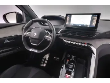 PEUGEOT 5008 1.2PureTech Aut.GT+LED+NAVI+VIRTUAL+7-SITZE