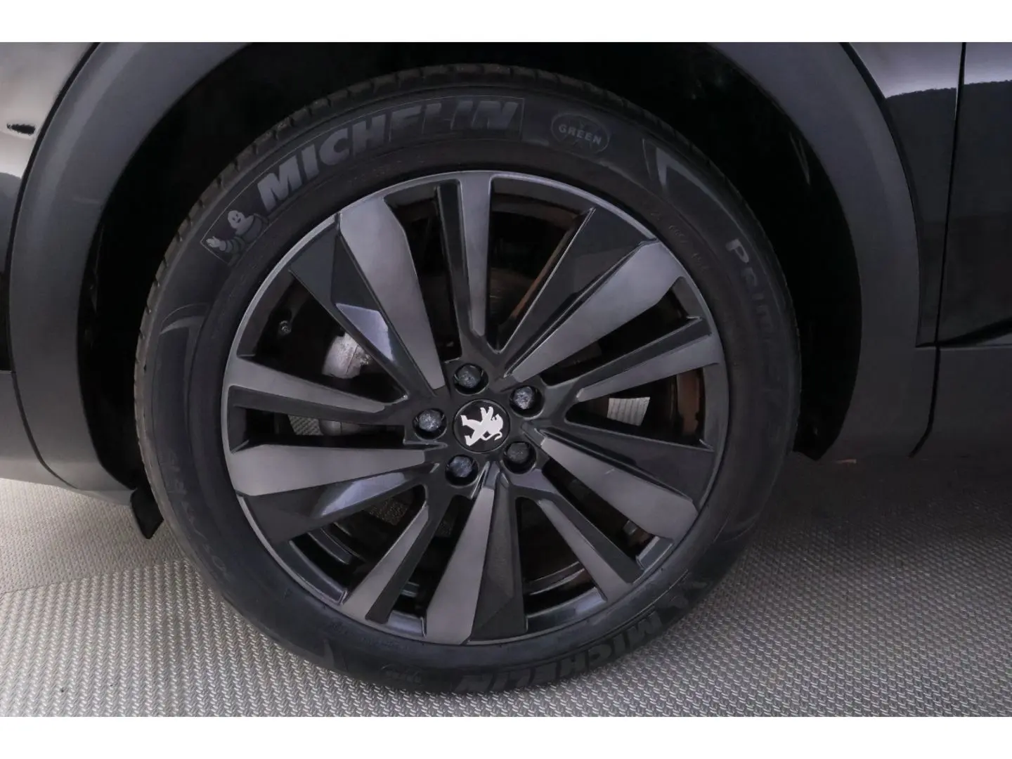 PEUGEOT 5008 1.2PureTech Aut.GT+LED+NAVI+VIRTUAL+7-SITZE