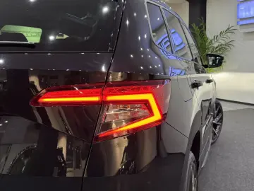 SKODA Karoq 1.5 TSI SPORTLINE*PANO*CARPLAY*KAM*LEASING