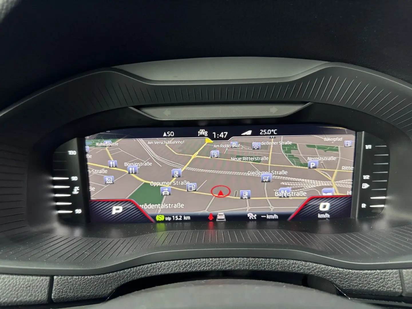 SKODA Karoq 1.5 TSI SPORTLINE*PANO*CARPLAY*KAM*LEASING