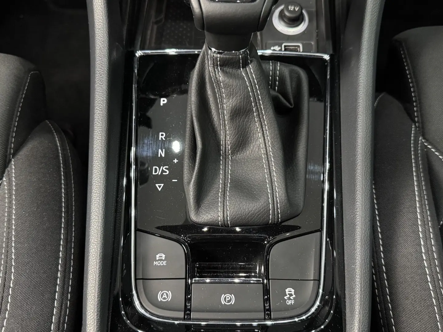 SKODA Karoq 1.5 TSI SPORTLINE*PANO*CARPLAY*KAM*LEASING