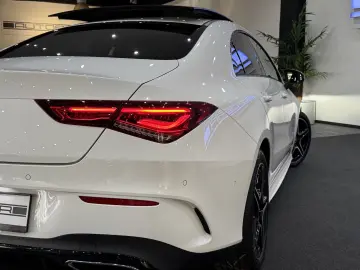 MERCEDES BENZ CLA 180 AMG-LINE*WIDESCR*PANO*AMBIENTE