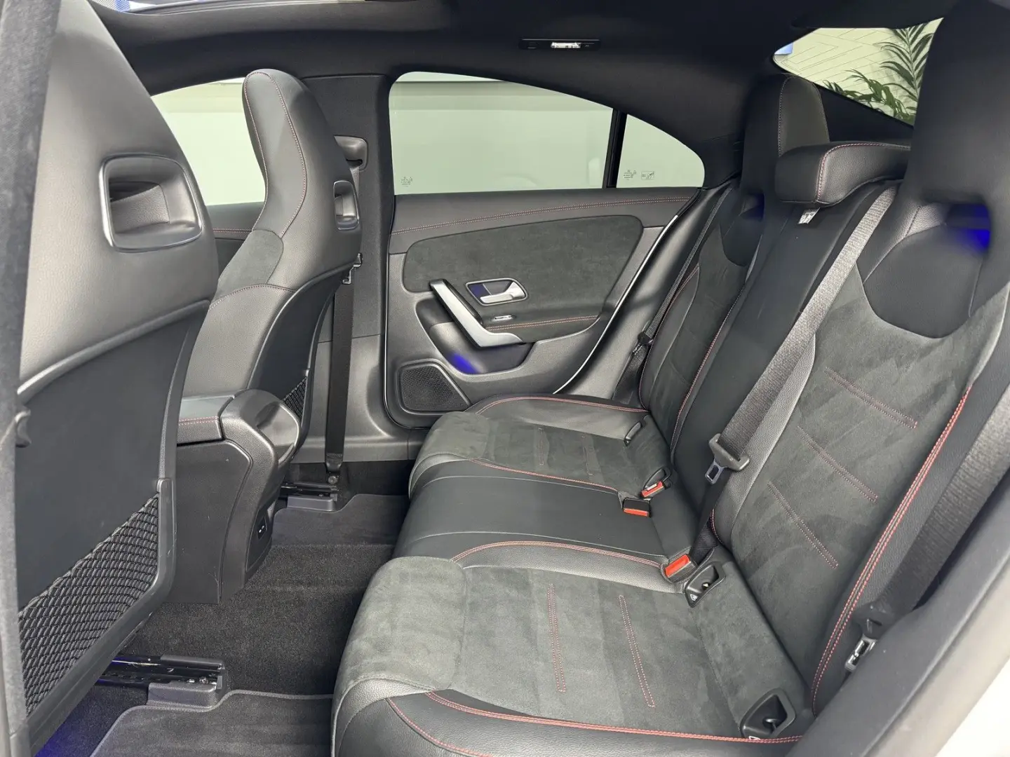 MERCEDES BENZ CLA 180 AMG-LINE*WIDESCR*PANO*AMBIENTE