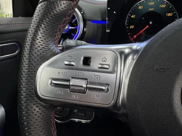 MERCEDES BENZ CLA 180 AMG-LINE*WIDESCR*PANO*AMBIENTE