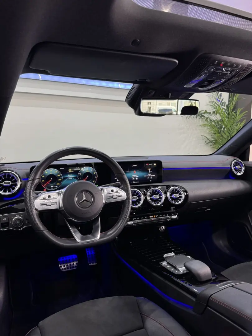 MERCEDES BENZ CLA 180 AMG-LINE*WIDESCR*PANO*AMBIENTE