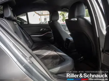 BMW 330i M-Sport 360°+H/K+KAM+LEASING