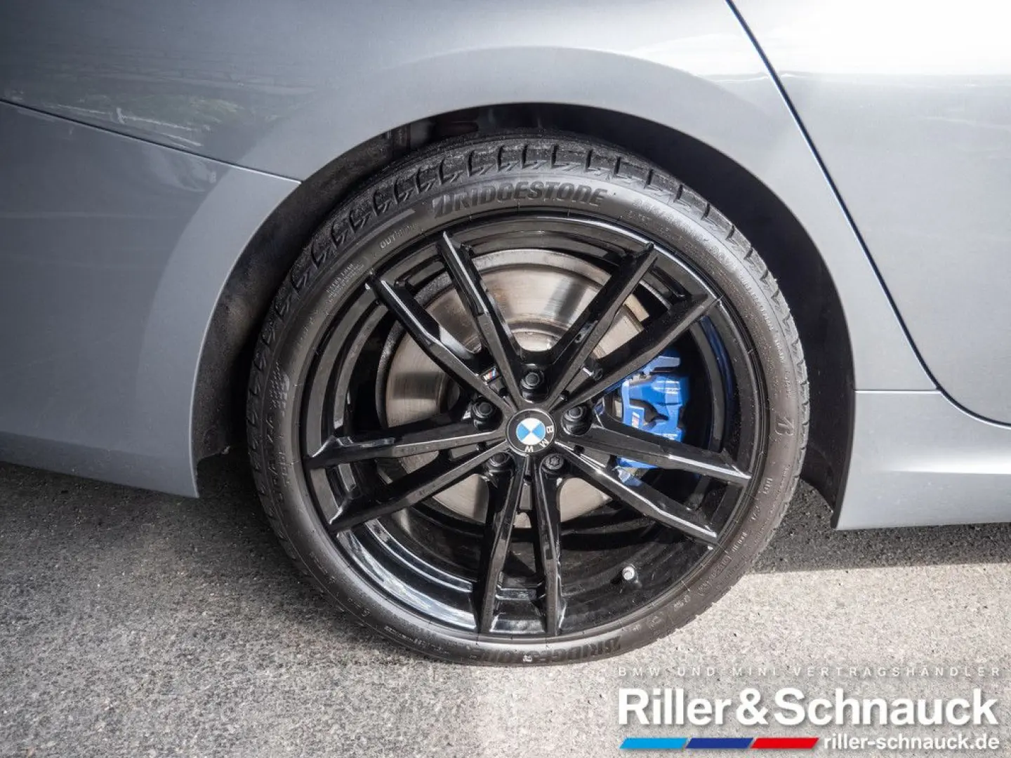 BMW 330i M-Sport 360°+H/K+KAM+LEASING