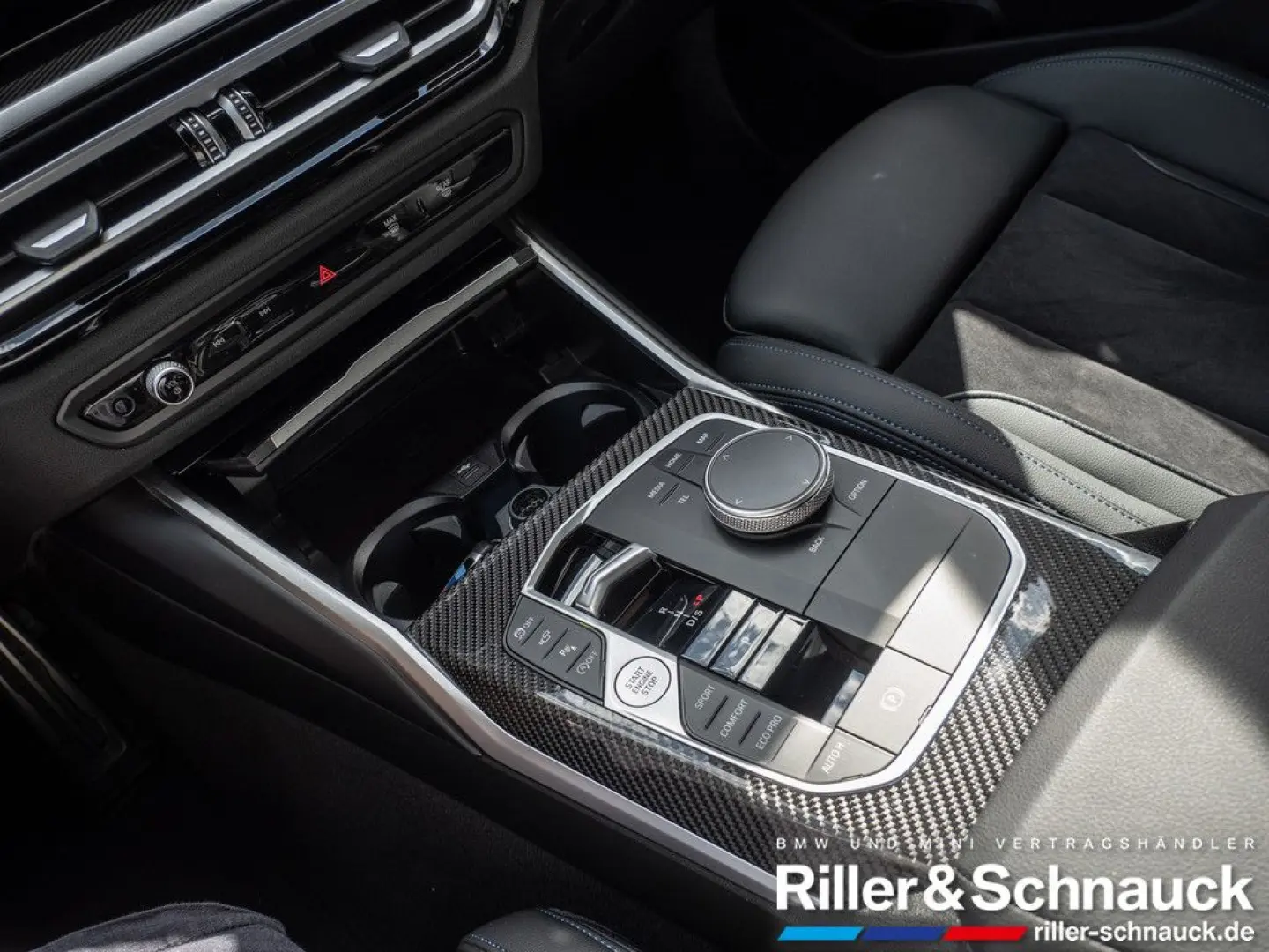 BMW 330i M-Sport 360°+H/K+KAM+LEASING
