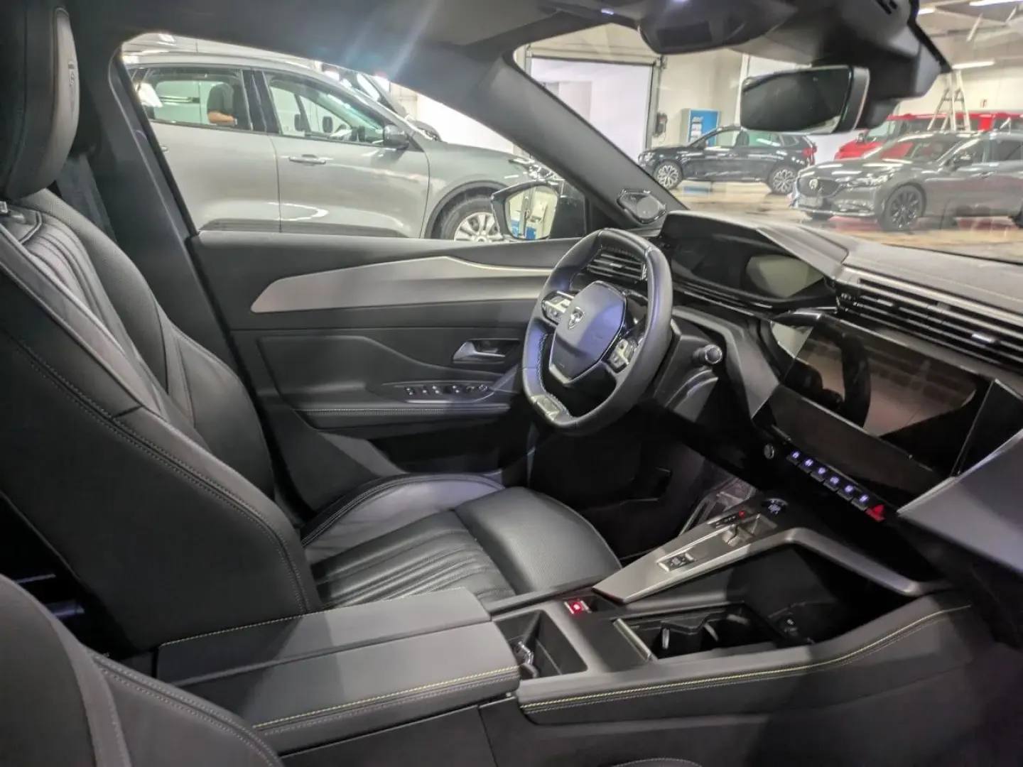 PEUGEOT 408 GT Plug-In Hybrid AT8 225PS*NIGHT VISION*