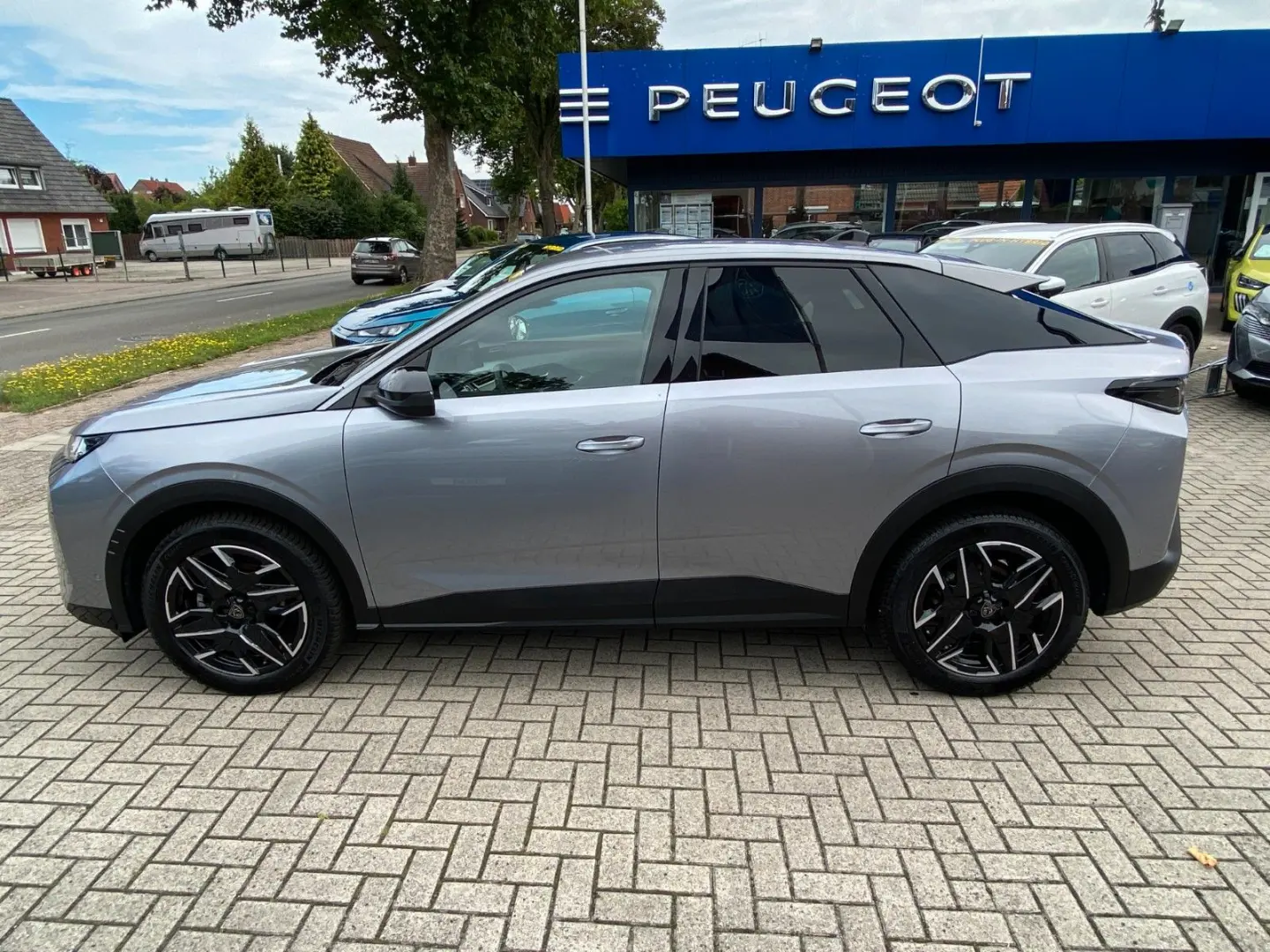 PEUGEOT 3008 Allure Hybrid 145 E-DCS6