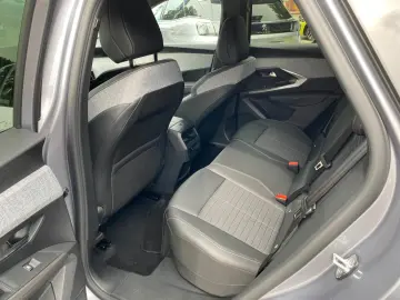 PEUGEOT 3008 Allure Hybrid 145 E-DCS6