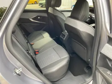 PEUGEOT 3008 Allure Hybrid 145 E-DCS6