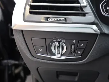 X3 xDrive 20i FACEL. LED W-LAN NAVI KAMERA SHZ