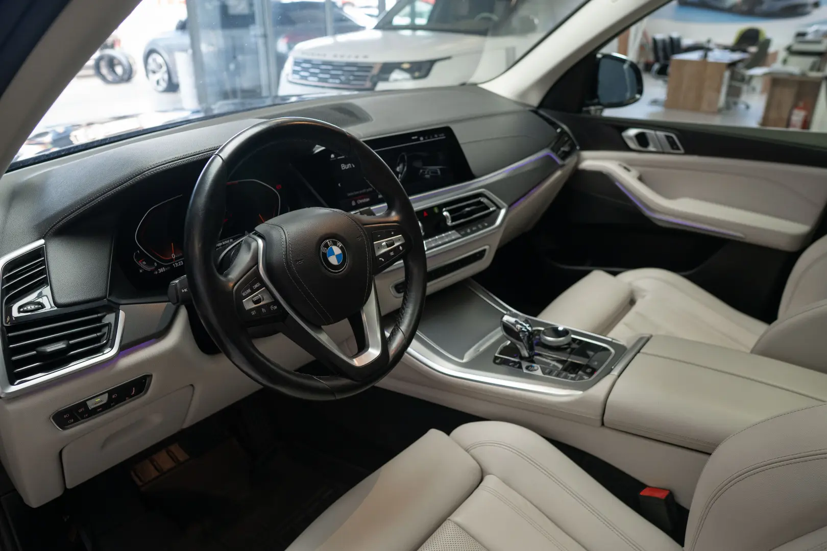 BMW X5 xDrive40i X Line Interior BEJ Panor Stoc Timisoara