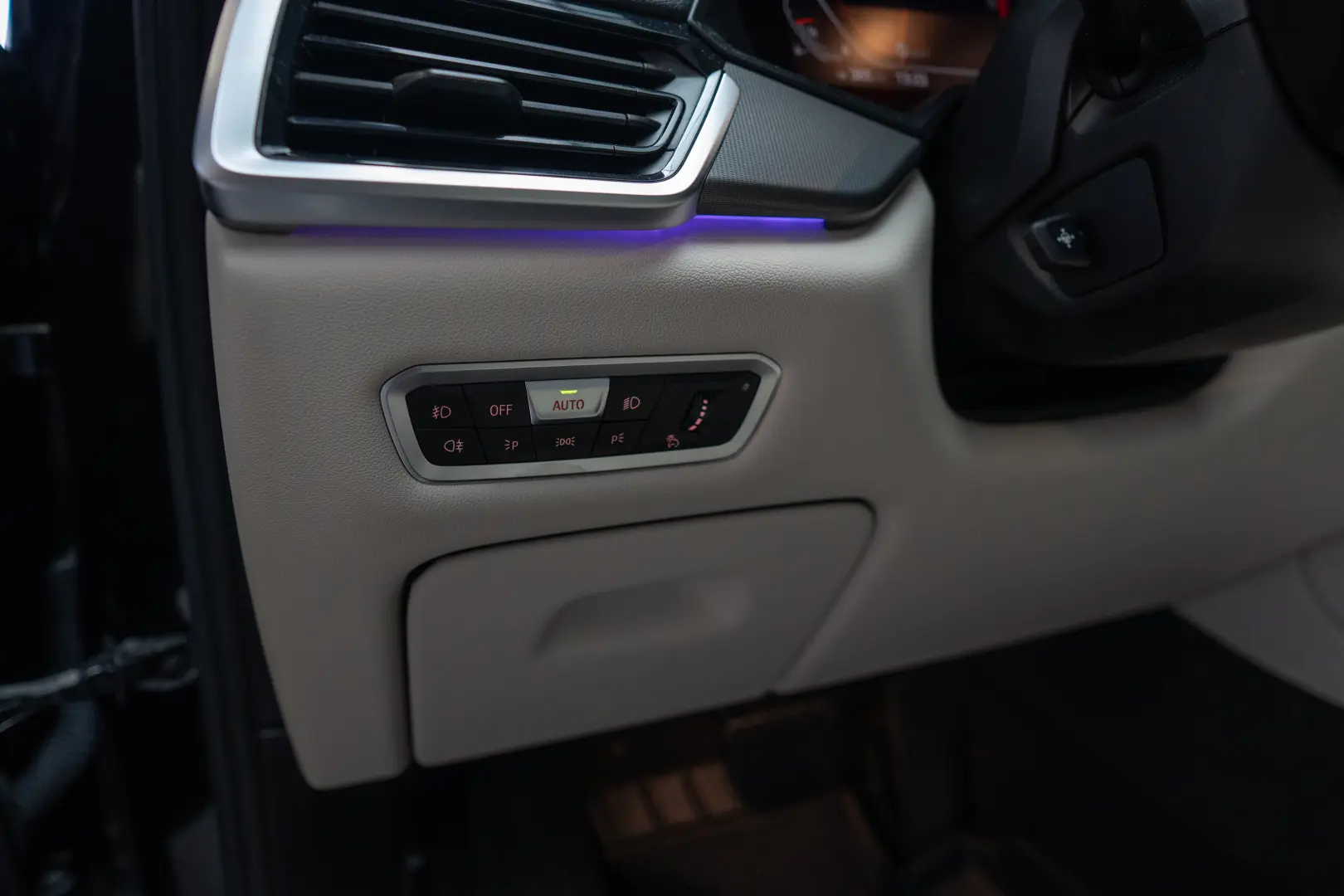BMW X5 xDrive40i X Line Interior BEJ Panor Stoc Timisoara