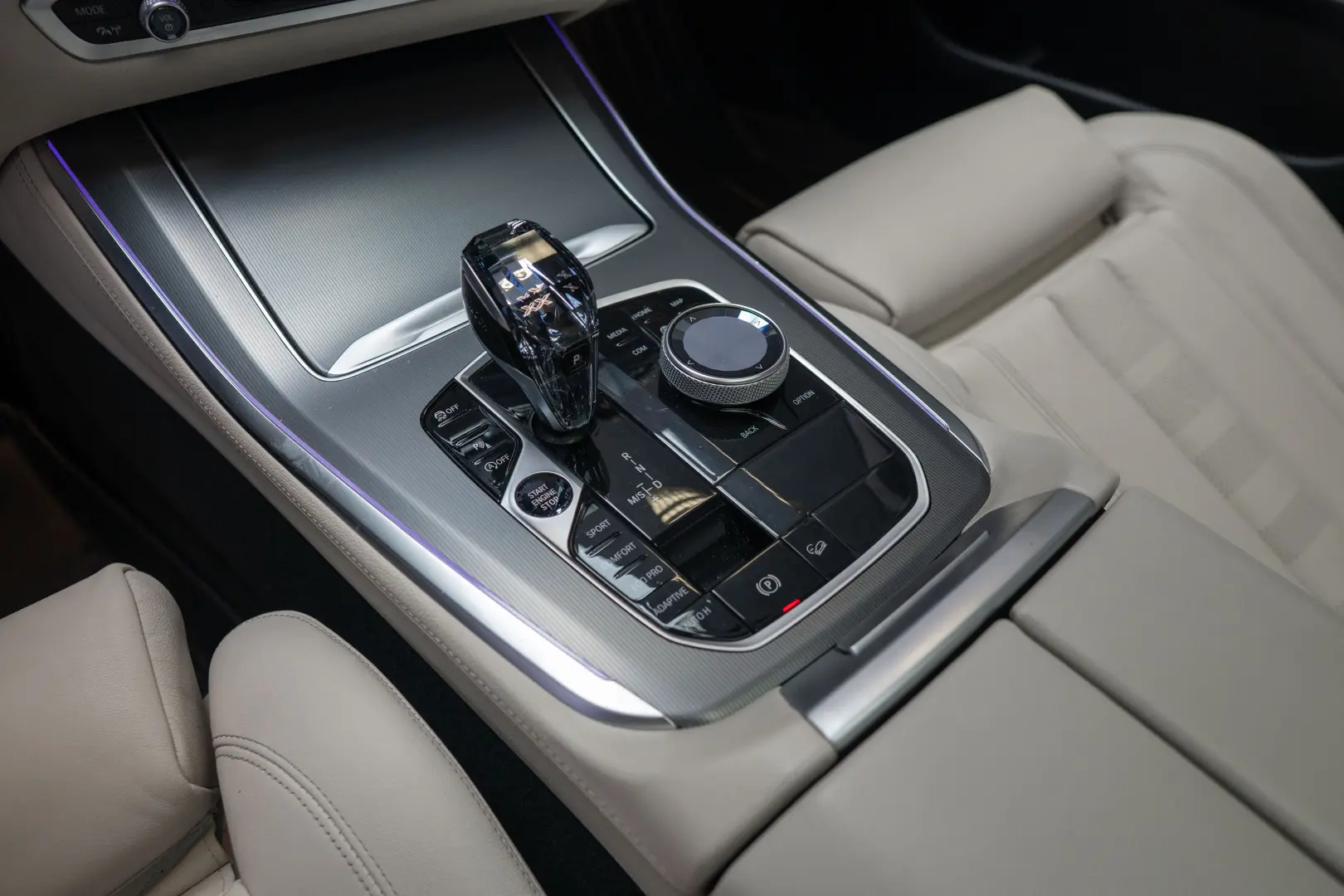 BMW X5 xDrive40i X Line Interior BEJ Panor Stoc Timisoara