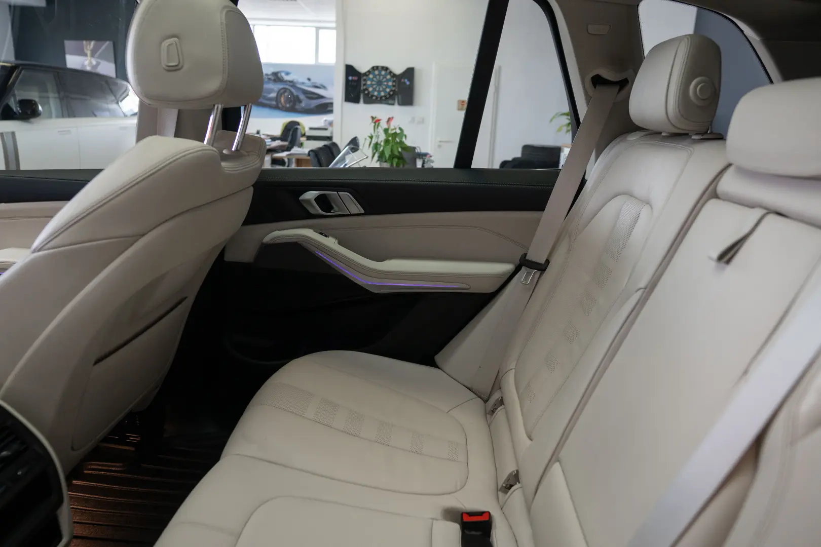 BMW X5 xDrive40i X Line Interior BEJ Panor Stoc Timisoara