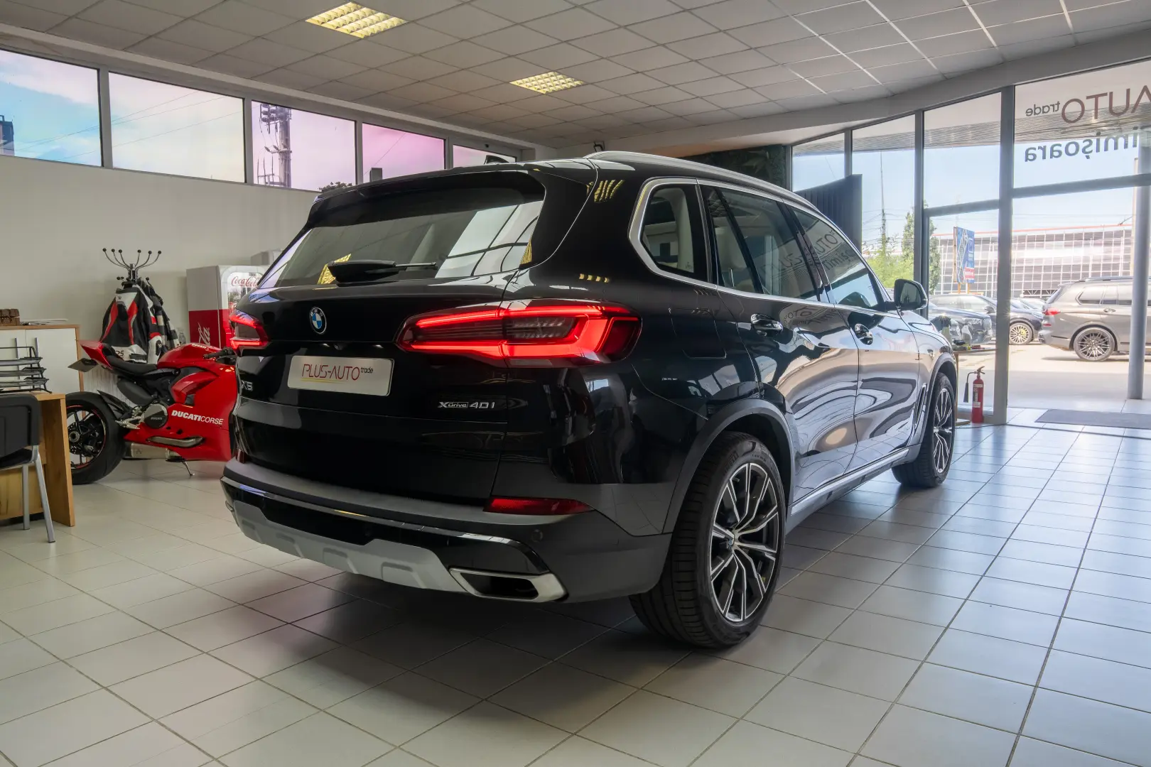 BMW X5 xDrive40i X Line Interior BEJ Panor Stoc Timisoara