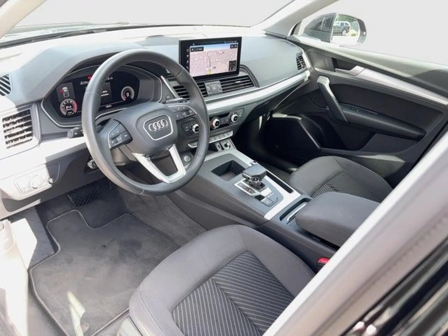 Q5 40 TFSI quattro ACC+NAVI+RFKAMERA+LED+SITZHZG