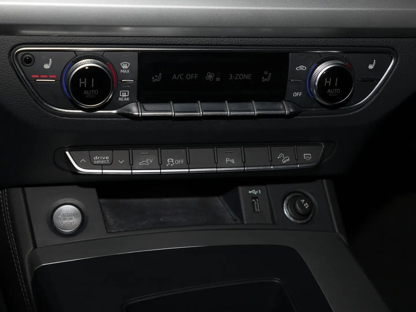 Q5 55 TFSIe Q S LINE AHK MATRIX NAVI+ ACC-TOUR