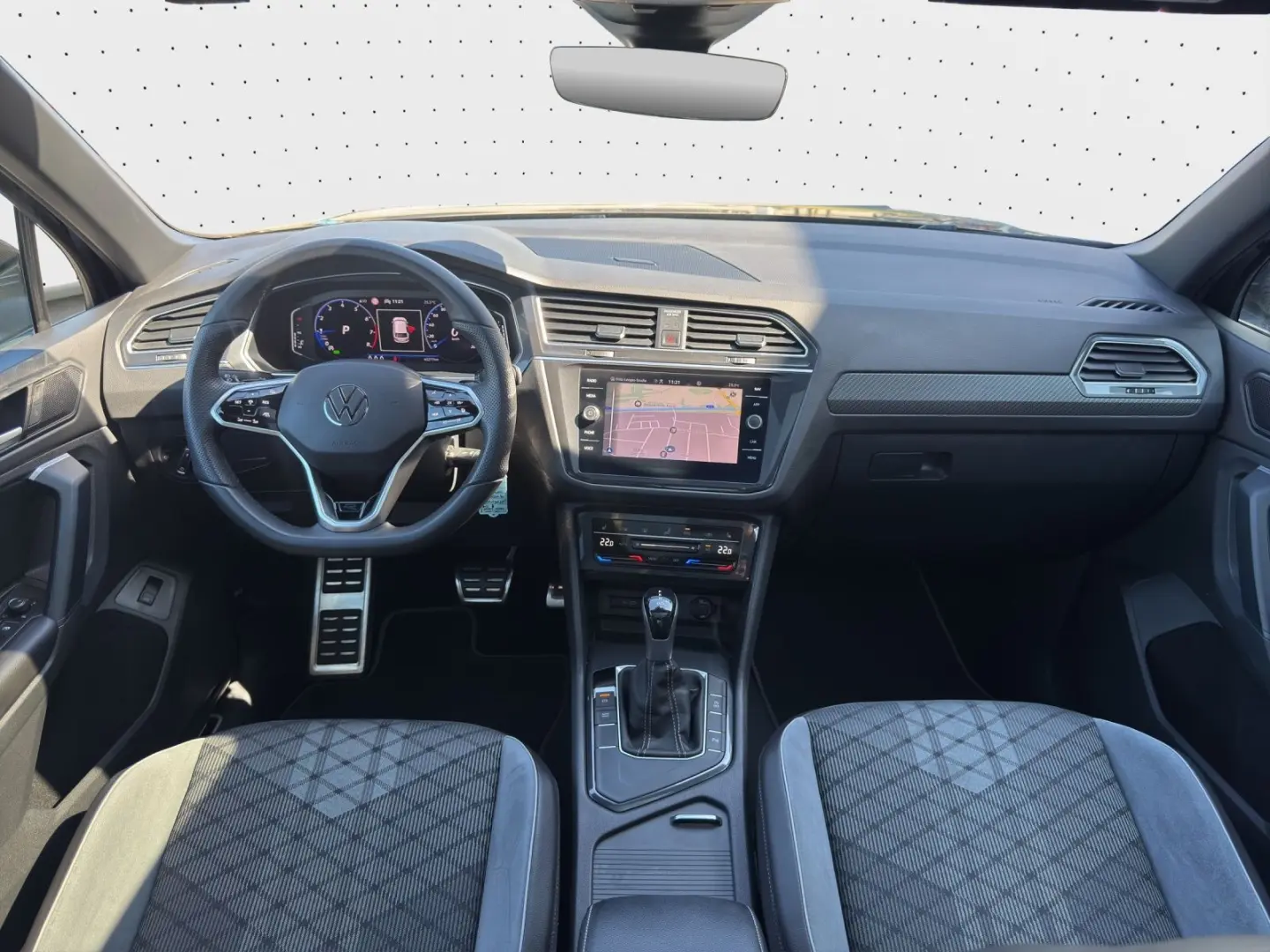 Tiguan R-Line Black Style Navi*Pano*IQ-Light*El.