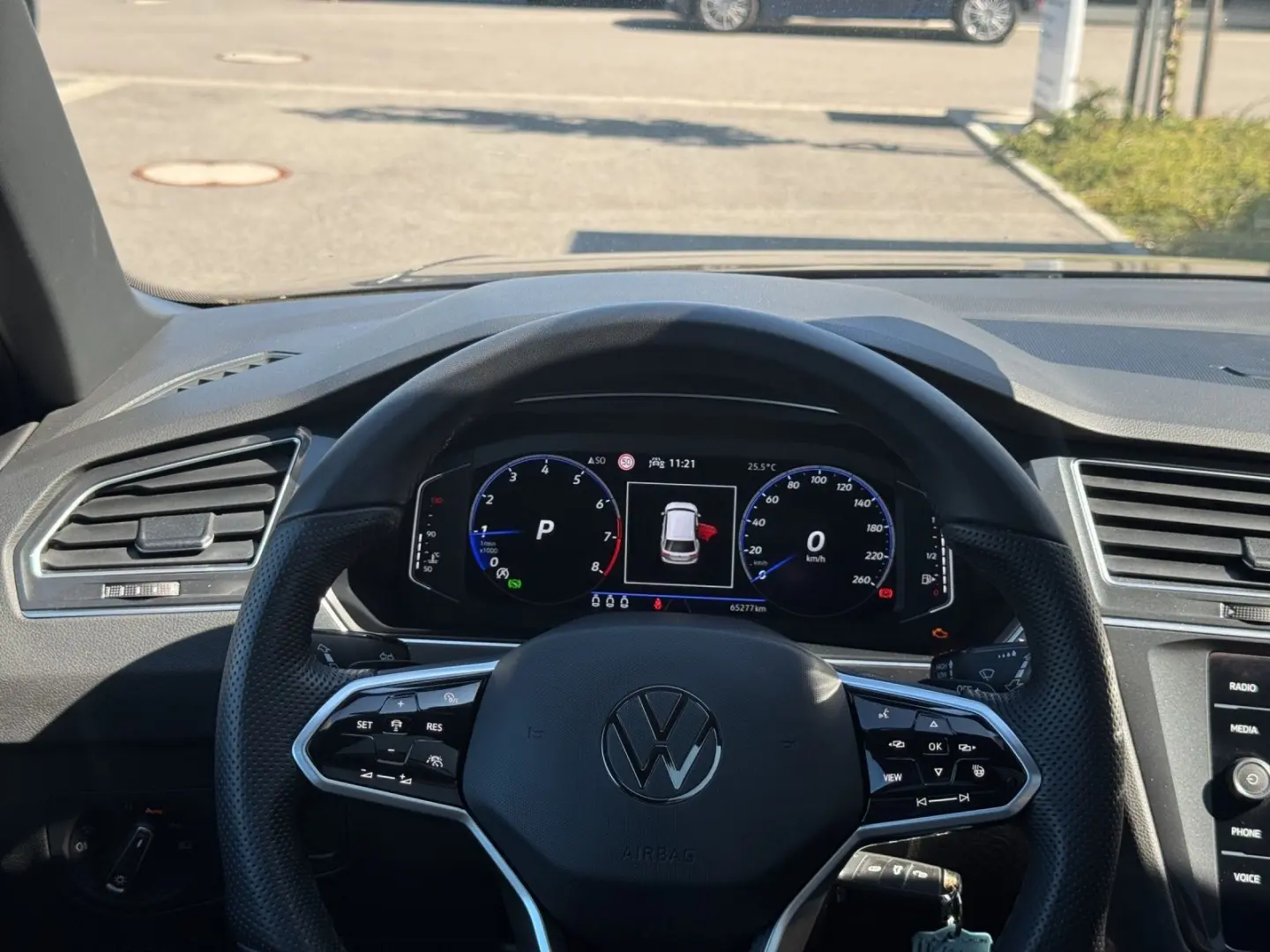 Tiguan R-Line Black Style Navi*Pano*IQ-Light*El.