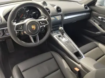 Porsche 718 Cayman Style Edition