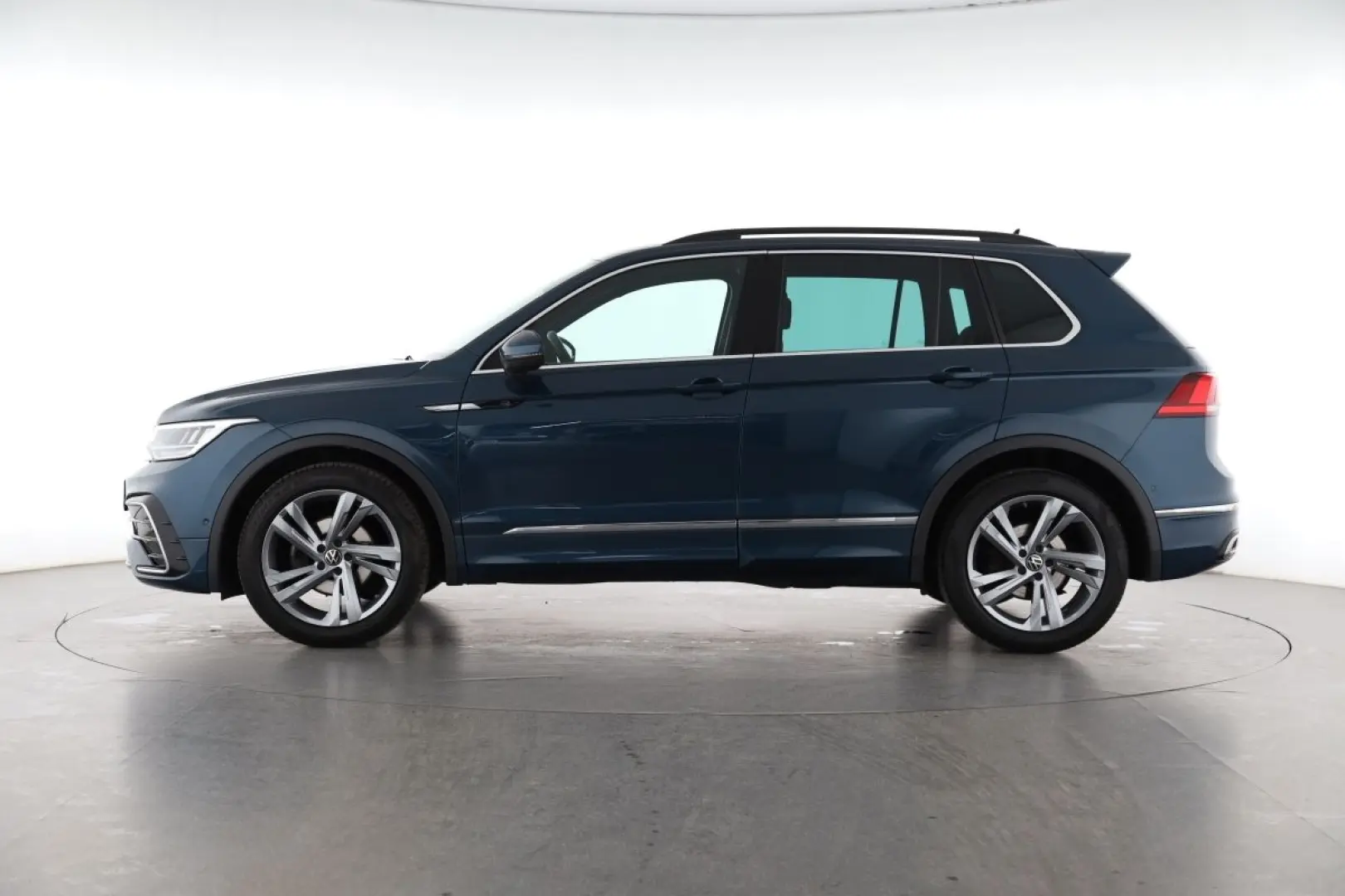 Tiguan 1.5 TSI DSG R-Line | NAVI | AHK | LED |