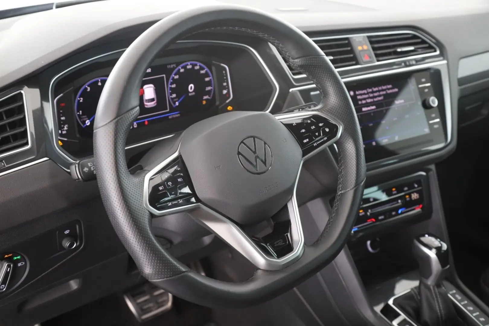 Tiguan 1.5 TSI DSG R-Line | NAVI | AHK | LED |