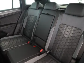 Tiguan 1.5 TSI DSG R-Line | NAVI | AHK | LED |