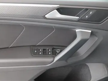 Tiguan 1.5 TSI DSG R-Line | NAVI | AHK | LED |