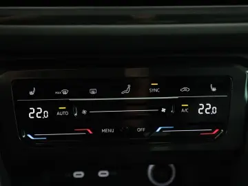 Tiguan 1.5 TSI DSG R-Line | NAVI | AHK | LED |