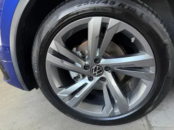 Tiguan R-Line 1.5 TSI DSG Navi/AHK/LEDMatrix/Kam