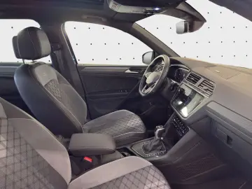 Tiguan 1.4 TSI eHybrid R-Line DSG Navi*Pano*DCC*