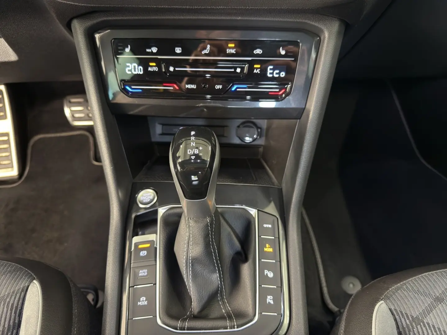 Tiguan 1.4 TSI eHybrid R-Line DSG Navi*Pano*DCC*