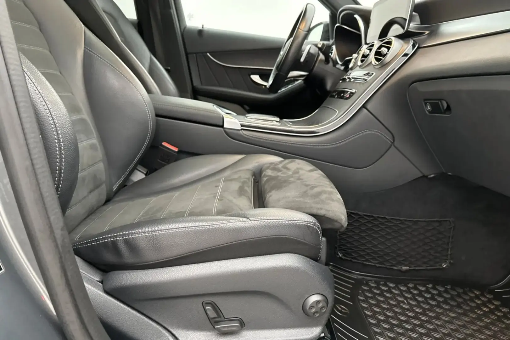 GLC 300 d Coupé 4Matic 245hp AMG Burmester