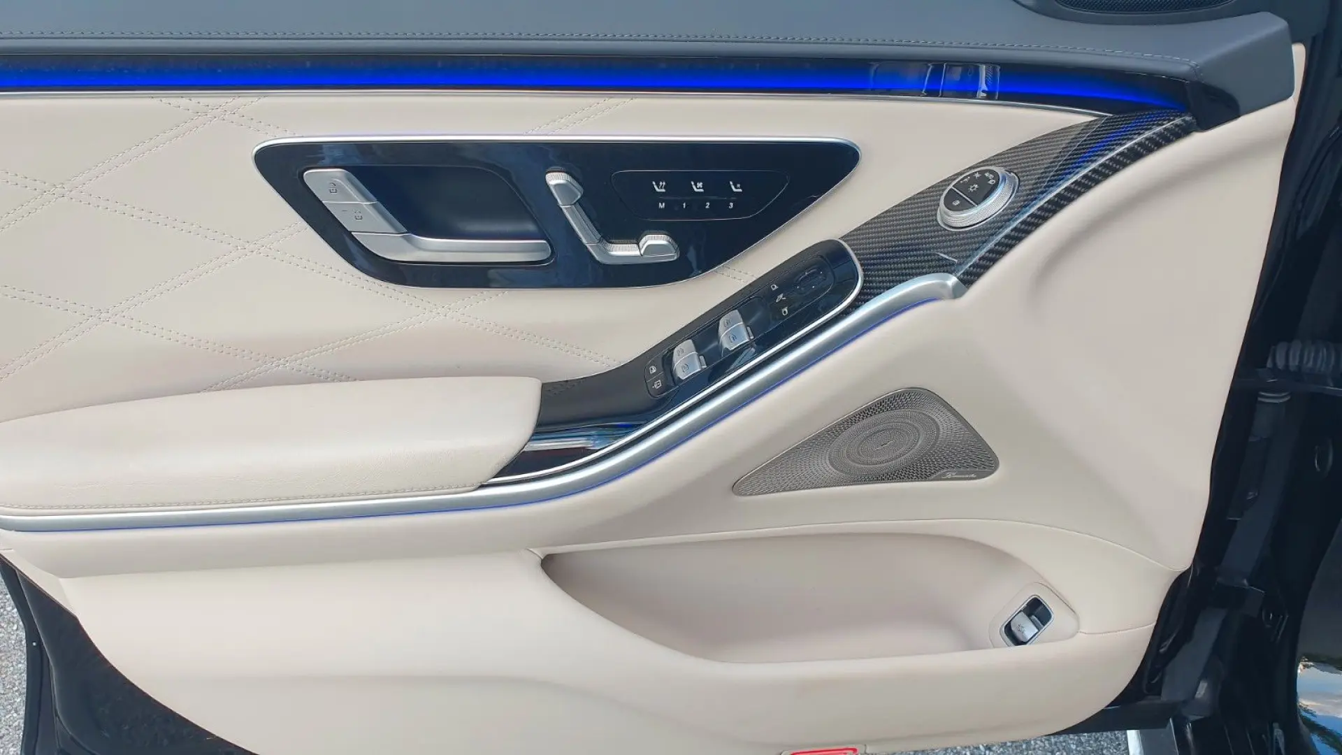 Mercedes-Benz S 63 AMG 4Matic+ L Keramik Pano Night TV