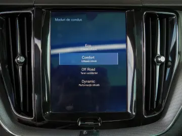 VOLVO XC60 D4 GEARTRONIC 8 INSCRIPTION LUXE
